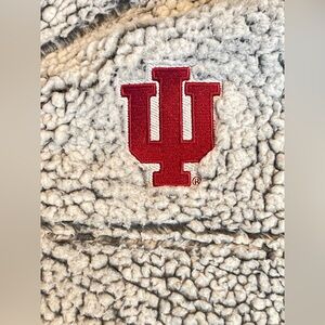 boxercraft Ivory Sherpa Pullover with Red IU Logo